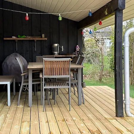 Beautiful And Private Summerhouse With Terrace Ebeltoft